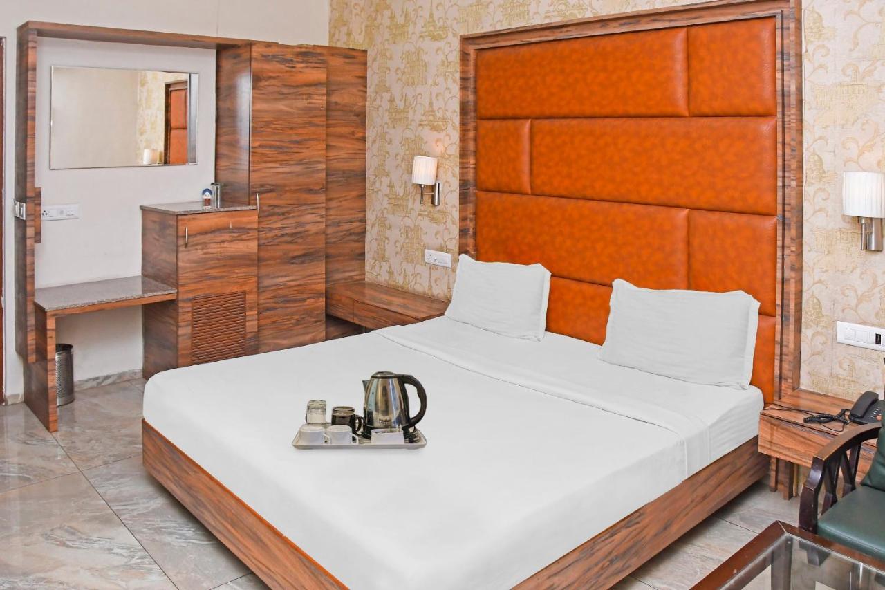 Townhouse 900 Hotel Surya Palace Bhilai Kültér fotó