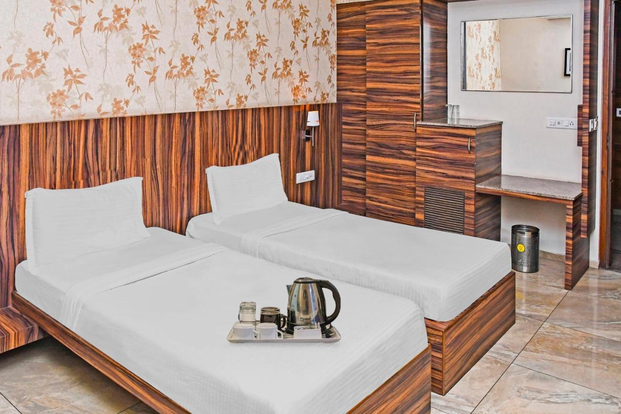 Townhouse 900 Hotel Surya Palace Bhilai Kültér fotó