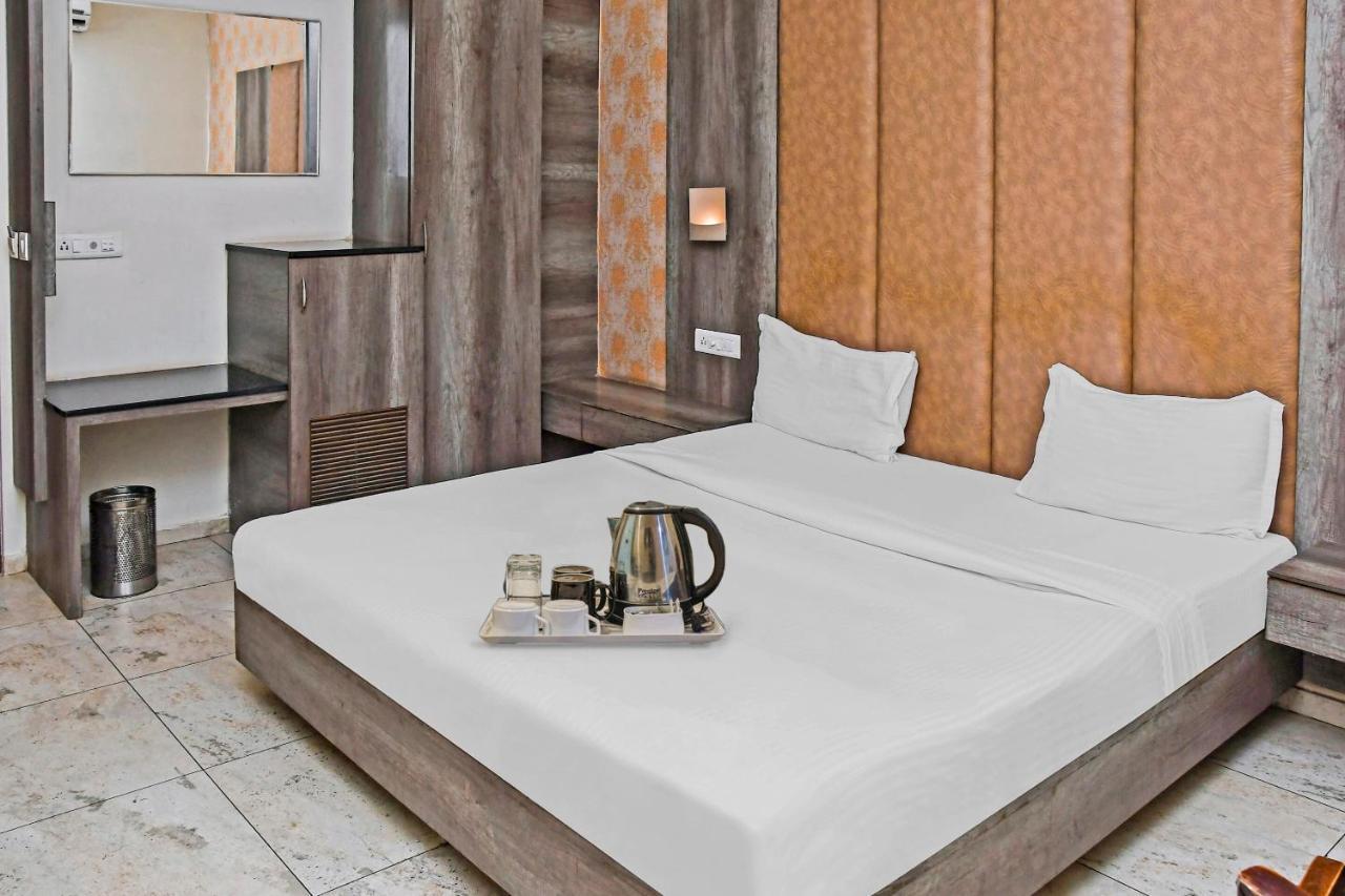 Townhouse 900 Hotel Surya Palace Bhilai Kültér fotó